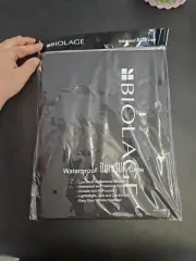 MatrixBiolage Waterproof Durasilk Cape -Black