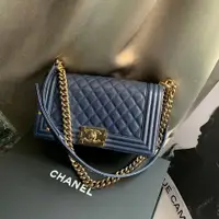 在飛比找PopChill優惠-[二手] Chanel 荔枝牛皮格紋金釦Boy Chanel