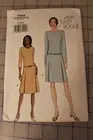 Vogue Pattern #7542 Size 14,16,18 Misses' /Petite Dress & Belt, Very Easy Vogue