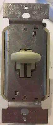 PASS And SEYMOUR Ivory 3 Way Short Slide Dimmer Switch 1000W 120 VAC SS1003-l