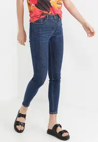 在飛比找ZALORA購物網優惠-Alba Skinny Ankle Grazer Jeans