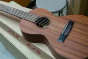 Aria Asa-18C Nylon Travel Guitar Mini With Microphone Connect To Amplifier Parlo