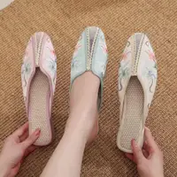在飛比找ETMall東森購物網優惠-老北京布鞋繡花中國風旗袍拖鞋