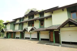 彭多克蒂塔聖淘沙過境飯店Hotel Transit Pondok Tirta Sentosa