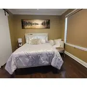 A Home Away From Home With A Luxury Feel. Just 20 Minutes From The Airport!