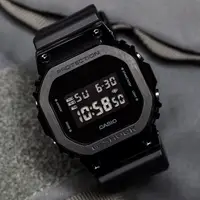 在飛比找蝦皮購物優惠-CASIO 卡西歐 G-SHOCK 金屬強悍耐衝擊數位腕錶/