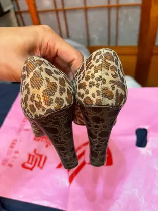 「 二手鞋 」 Miss sofi 女版跟鞋 36號（豹紋）80