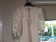 Top Chalk With Elbow Length Lace Sleeve, Round Neck Stretchy L Witchery NEW
