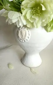 [Jeanette Morrow] Asher Vase