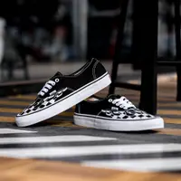 在飛比找蝦皮購物優惠-Goldstep Shoes Vans 正品棋盤格火焰黑白原