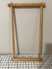 Needlework Wood Scroll Frame 20 inch hold capacity 9 inch scroll