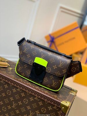 Tas lv best sale sling bag