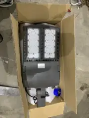 150 Watt High Out Led Light High Quality Dusk To Dawn 100-277 Volt Outdoor