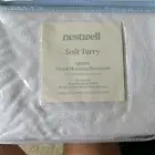 nestwell White Soft Terry Queen Mattress Protector - Queen - New!