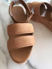 Vince Women's Jet Cork Platform Sandals Tan. Size39 BNWT - Brand New in Box