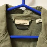 在飛比找蝦皮購物優惠-DKNY JEANS短版芥末綠牛仔外套