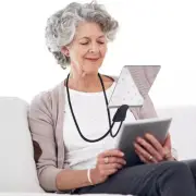 Portable Hands-Free Wearing Magnifying Glass, Flexible Gooseneck Full Page Magni