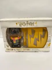 HARRY POTTER EGG CUP & TOAST CUTTER!!