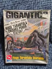 1996 Rare Gigantics Huge Tarantula Diorama Model Kit Sealed, AMT ERTL NOS