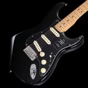 Fender Limited Player II Stratocaster Black Pickguard Maple Fingerboard Black We
