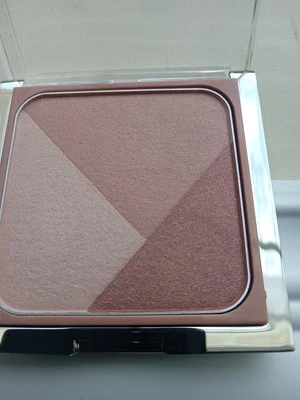 Clinique 04 Defining Nudes Sculptionary Cheek Contouring Palette .31 0z New