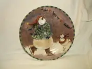 2003 Designspiration Ice Skating Snowman Plate 8" Snowmen A Glad Lights Up Face