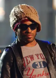 Lenny Kravitz at "Spankin New Music Week" on MTV's "TRL" - Novembe- Old Photo 6
