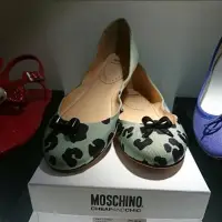在飛比找蝦皮購物優惠-Moschino Cheap & Chic 可愛豹紋娃娃鞋