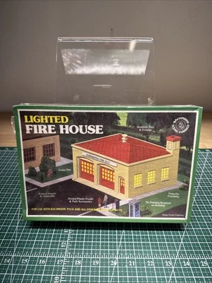 BACHMANN SCENIC CLASSICS HO scale 49-2574 LIGHTED Fire House KIT SEALED