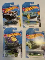 LIT OF 4 HOT WHEELS CARS NEW