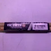 VIC FIRTH AMERICAN CLASSIC EXTREME 5A DRUMSTICK LENGTH: 16-