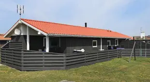 Classic Holiday Home in Jutland with Whirlpool