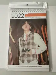 V K-Pop BTS Photo Desk CALENDAR & Sticker SEALED - 2022/23!