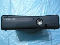 在飛比找Yahoo!奇摩拍賣優惠-【~嘟嘟電玩屋~】XBOX 360　KINECT　４G 薄型