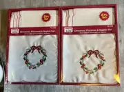 Set of 8 Christmas Merry Brite Embroidered Placemats & Napkin Linen Total 16 VTG