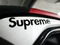 在飛比找Yahoo!奇摩拍賣優惠-[Formula GP] supreme 機車 車殼 車身 