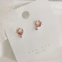 在飛比找momo購物網優惠-【BBHONEY】韓國製 紅水晶星星鑽石耳針耳環(韓國東大門