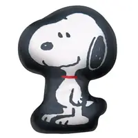 在飛比找樂天市場購物網優惠-小禮堂 Snoopy 造型絨布安全帶套 (黑白站姿款)