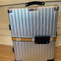 在飛比找蝦皮購物優惠-Fendi x Rimowa 一代 20吋 行李箱 登機箱