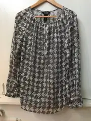 NWT WHITE HOUSE BLACK MARKET Silk Houndstooth Semi Sheer Blouse Top Size 4