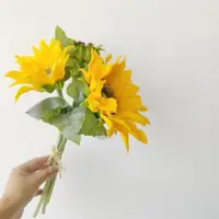 在飛比找ETMall東森購物網優惠-逼真PU手感向日葵仿真花花束花藝裝飾假花客廳餐桌插花ins擺