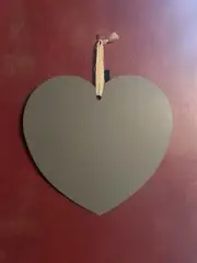 LARGE 16" HEART SHAPED METAL CHALK AND MAGNETIC HANGING BOARD - BRAND NEW!