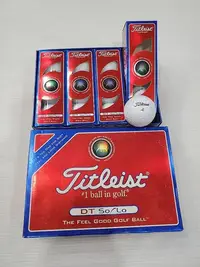 在飛比找Yahoo!奇摩拍賣優惠-全新品Titleist DT SoLo 高爾夫球 一盒共12