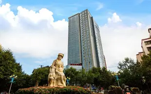 石林同策戴斯大酒店Days Hotel & Suites Tongce Shilin