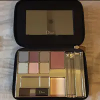 在飛比找蝦皮購物優惠-DIOR MAKEUP TRAVEL PALETTE迪奧彩妝