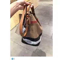 在飛比找蝦皮購物優惠-正品Burberry 棕 經典中水桶包 千頌尹款 CANVA