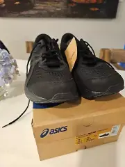 Size 11 - ASICS Gel Contend 8 4E Wide Black Carrier Grey