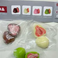 在飛比找蝦皮購物優惠-無印良品扭蛋 muji扭蛋 草莓巧克力冰箱貼🍓