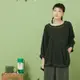 【MOSS CLUB】大斜褶圓領素色-女長袖襯衫(二色/版型適中)