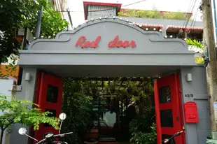 紅門旅館Red Door